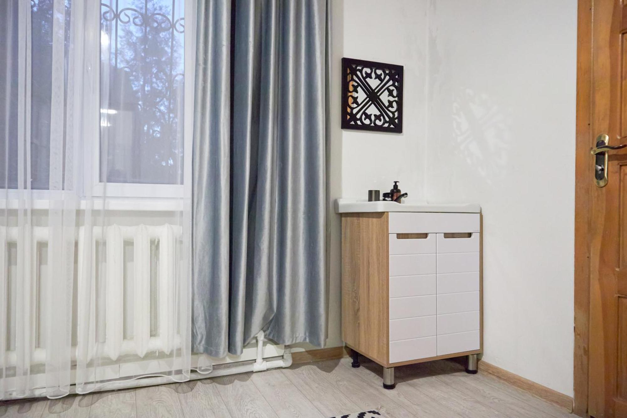Sweet Vibe Hotel Almaty Bagian luar foto